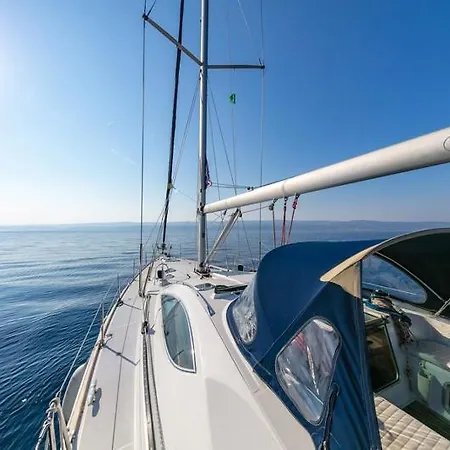 بوتيل Jeanneau Sun Odyssey 54 Ds- Lucica